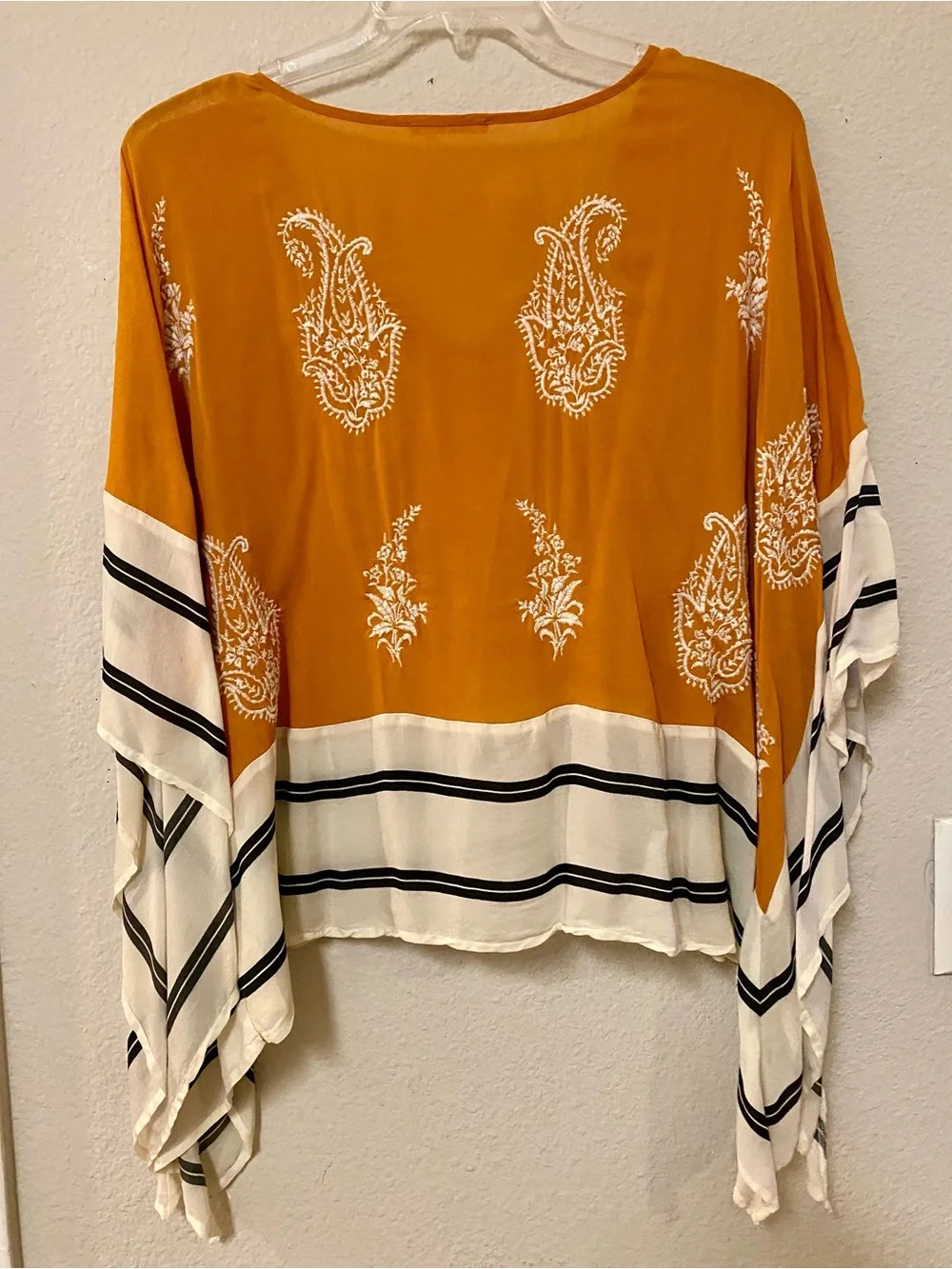 Floreat Boho Embroidered Tassel Top With Dolman Sleeves - Size L - EUC! - Picture 3 of 4